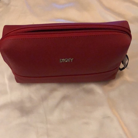 DKNY Red Synthetic Saffiano Large Square Cosmetic ZA Case Bag NWT - Picture 6 of 12